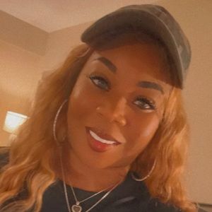 Meet your Posher, Tenika